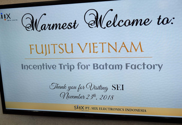 KHUÊ TÚ tham quan and làm việc tại nhà máy sản xuất máy scan Fujitsu